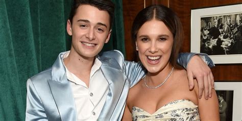 is noah schnapp single|Millie Bobby Brown and Noah Schnapp Say Theyll。